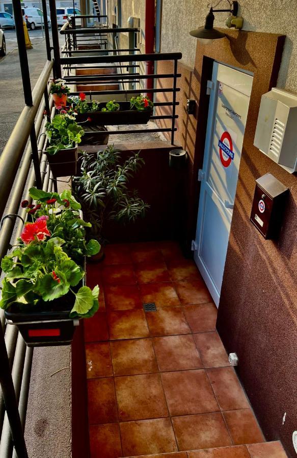 Underground Apartment Bratislava-Nivy Exterior photo